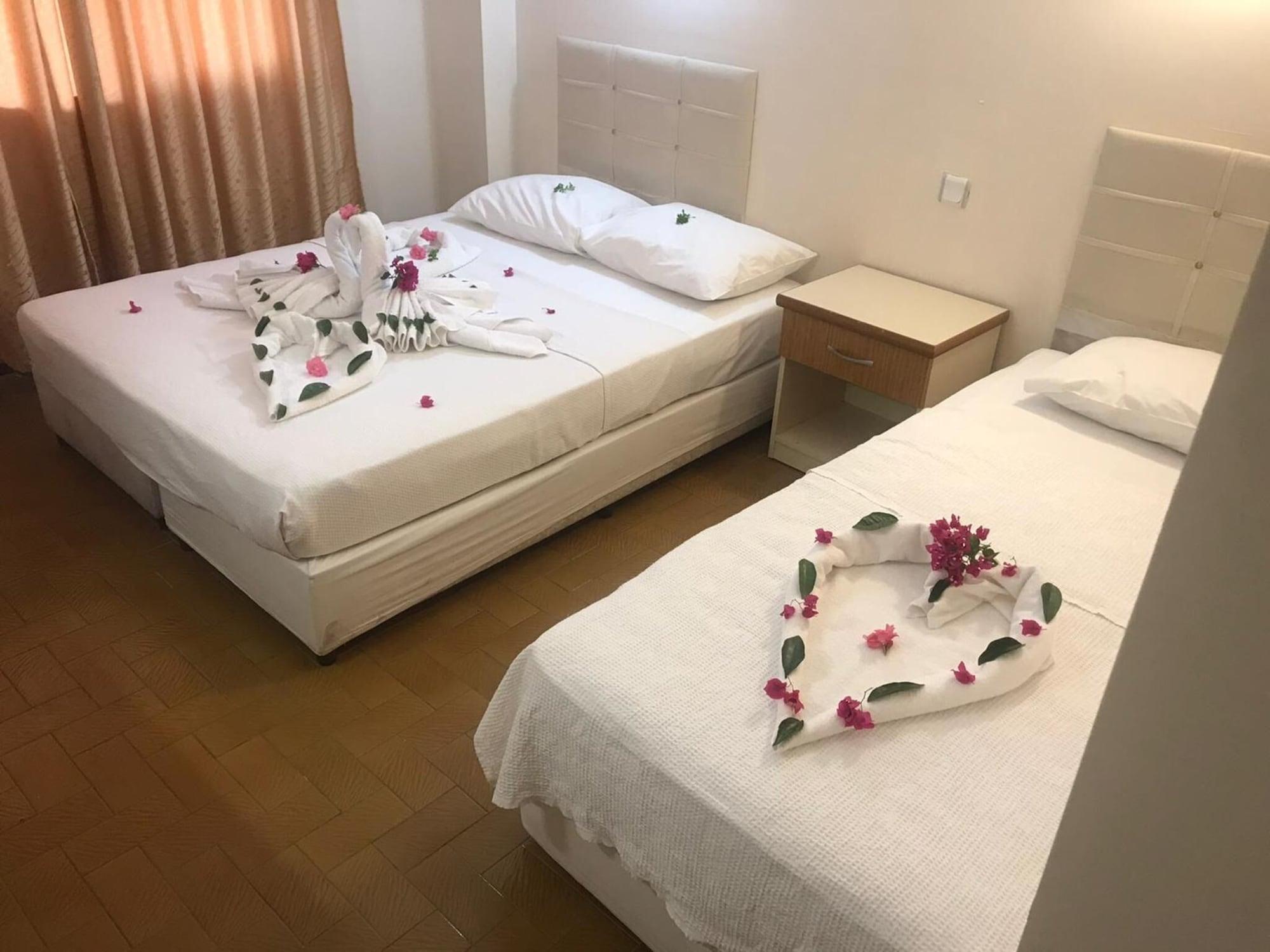 Unver Hotel 말마리스 외부 사진