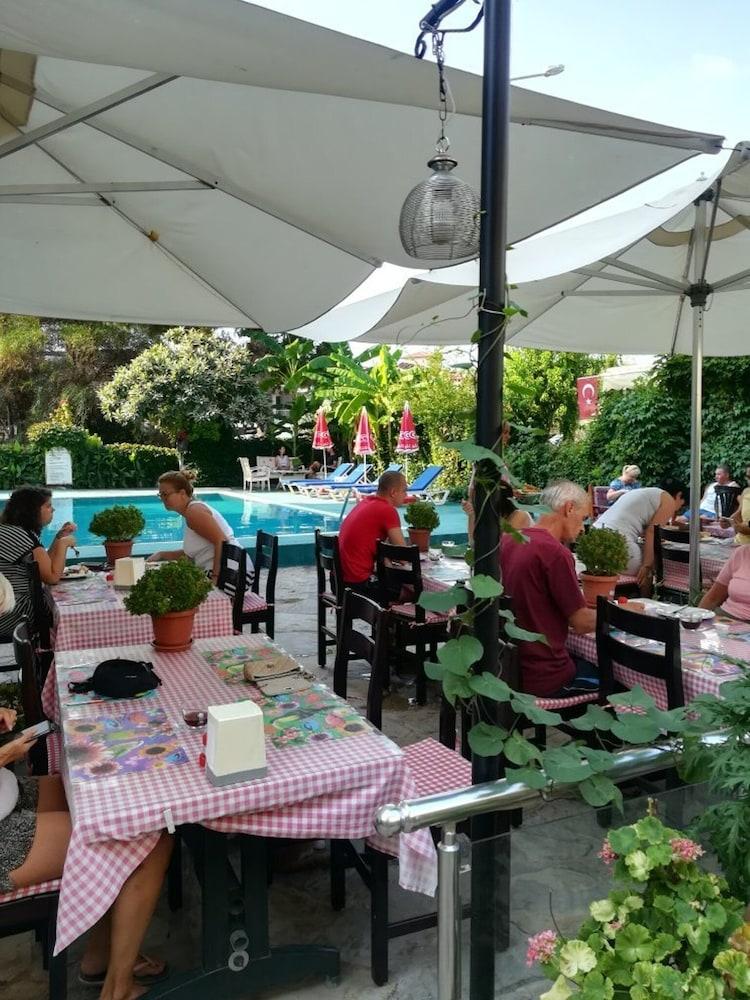 Unver Hotel 말마리스 외부 사진